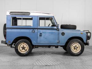 Image 12/50 of Land Rover 88 (1979)