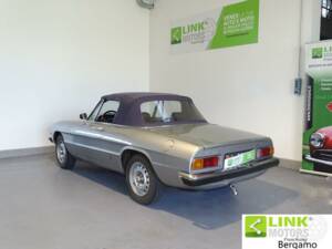 Bild 4/10 von Alfa Romeo Spider 1300 (1977)