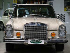 Immagine 1/27 di Mercedes-Benz 280 SE 4,5 (1971)