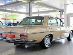 Image 4/20 de Mercedes-Benz 300 SEL 6.3 (1969)