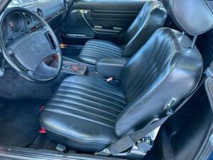 Image 13/19 of Mercedes-Benz 500 SL (1987)