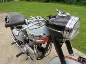 Image 22/46 de Triumph DUMMY (1959)