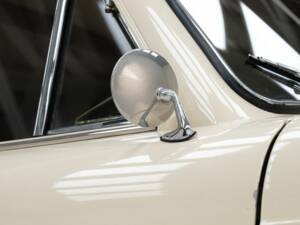 Afbeelding 14/15 van Aston Martin DB 2&#x2F;4 Mk III (1959)