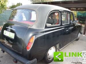 Image 3/10 of Carbodies FX 4 R London Taxi (1994)