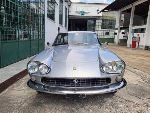 Image 5/33 de Ferrari 330 GT 2+2 (1964)