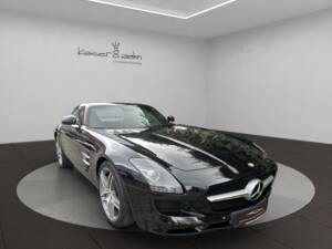 Image 3/16 of Mercedes-Benz SLS AMG (2011)