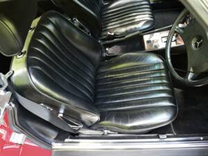 Image 47/50 of Mercedes-Benz 300 SL (1988)