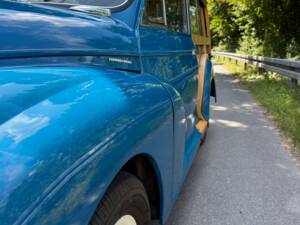 Immagine 10/22 di Morris Minor 1000 Traveller (1970)