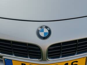 Image 50/185 of BMW Z8 (2001)