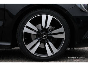 Image 21/32 of Mercedes-Benz A 180 (2014)