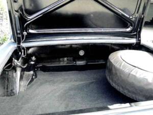 Image 14/19 of Mercedes-Benz 280 SL (1970)