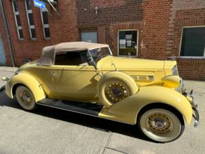 Image 6/75 of Packard One-Twenty (1936)