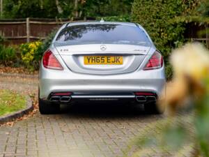 Image 23/43 of Mercedes-Benz C 63 S AMG (2015)