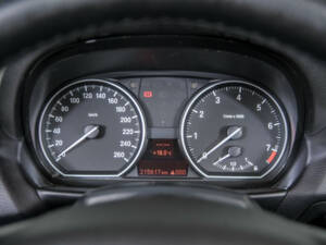 Image 19/50 of BMW 125i (2009)