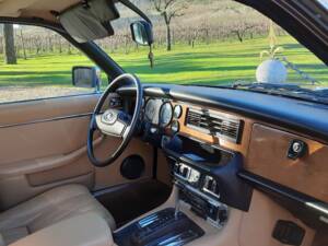 Image 7/15 of Jaguar XJ 6 4.2 (1982)