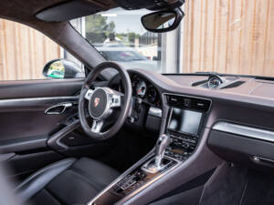 Image 28/50 of Porsche 911 Carrera 4S (2013)