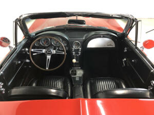 Image 27/34 of Chevrolet Corvette Sting Ray Convertible (1964)