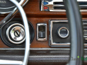 Image 37/49 of Mercedes-Benz 280 SE 3,5 (1972)