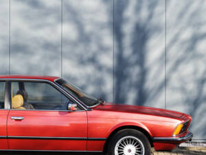 Immagine 5/50 di BMW 633 CSi A (1977)