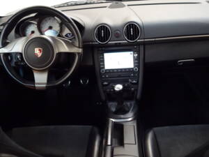 Immagine 30/38 di Porsche Cayman S Black Edition (2011)