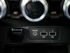 Image 21/33 of Renault Clio III 1.4 16V (2012)