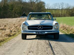 Image 2/20 of Mercedes-Benz 230 SL (1964)