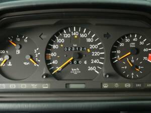 Immagine 14/30 di Mercedes-Benz E 320 &quot;Final Edition&quot; (1997)