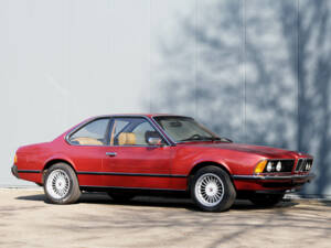 Immagine 3/50 di BMW 633 CSi A (1977)