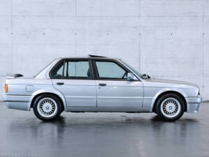 Imagen 5/22 de BMW 325i (1988)