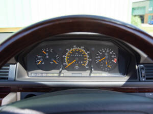 Image 9/26 of Mercedes-Benz E 320 (1996)
