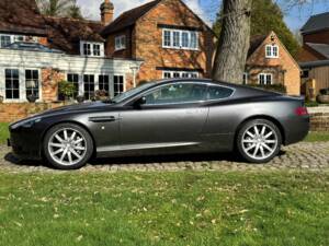 Image 8/33 of Aston Martin DB 9 (2005)