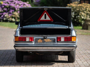 Image 17/38 of Mercedes-Benz 300 D (1981)
