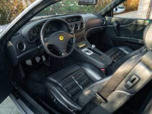 Imagen 45/50 de Ferrari 550 Maranello (2001)