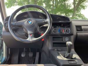 Bild 6/6 von BMW 316i (1994)
