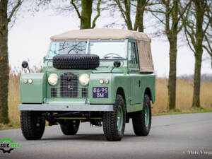 Bild 25/72 von Land Rover 88 (1966)