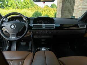 Image 38/50 of BMW 750iL (2001)