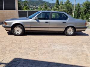 Bild 25/40 von BMW 750iL (1989)