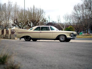 Image 8/14 of Chrysler Imperial Coupe (1961)