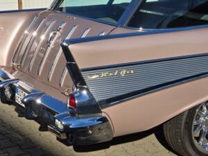 Image 16/47 of Chevrolet Bel Air Nomad (1957)