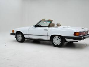 Image 4/15 of Mercedes-Benz 560 SL (1988)