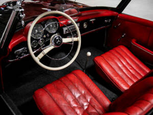 Image 2/31 of Mercedes-Benz 190 SL (1956)