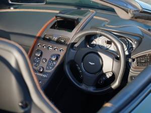 Image 12/50 de Aston Martin Vanquish S Volante (2018)