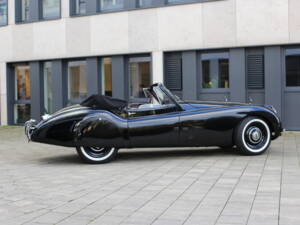 Image 36/40 of Jaguar XK 120 DHC (1953)