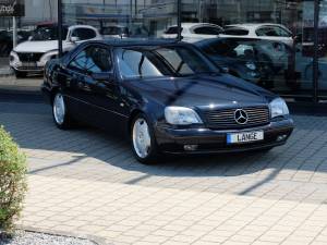 Image 4/54 of Mercedes-Benz CL 500 (1997)