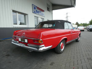 Afbeelding 4/28 van Mercedes-Benz 250 SE (1965)