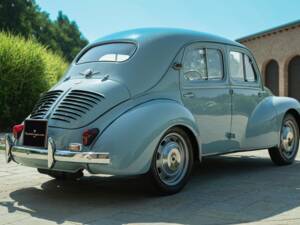 Image 7/50 of Renault 4 CV (1957)