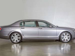 Image 6/20 of Bentley Continental Flying Spur (2005)