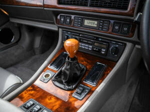 Imagen 29/37 de Jaguar XJS 4.0 (1994)