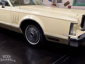 Image 38/49 of Lincoln Continental Mark V (1979)