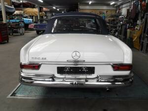 Afbeelding 6/50 van Mercedes-Benz 220 SE b (1963)